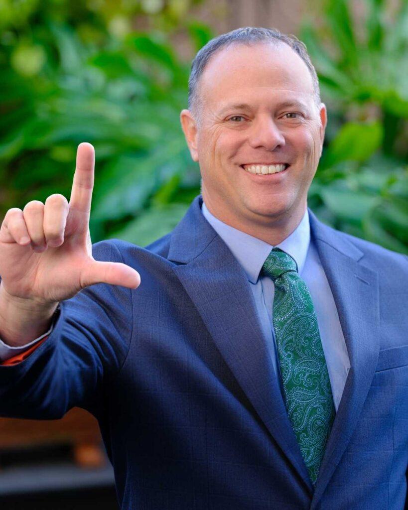 Loyd Giving the L